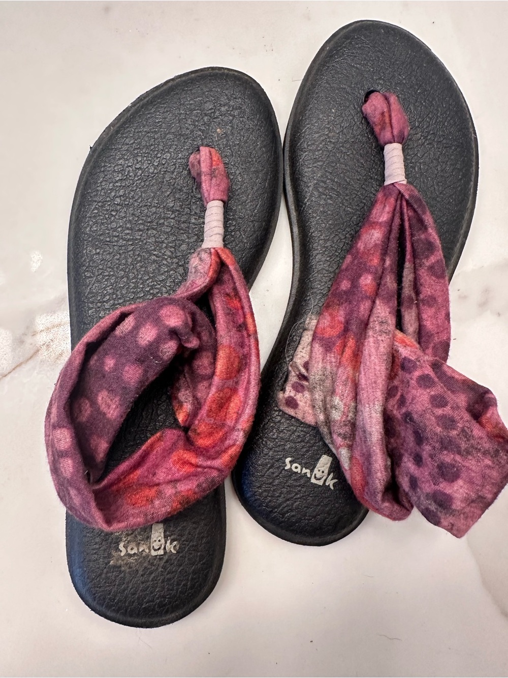 Sanuk yoga sandals 8 like new maybe worn once